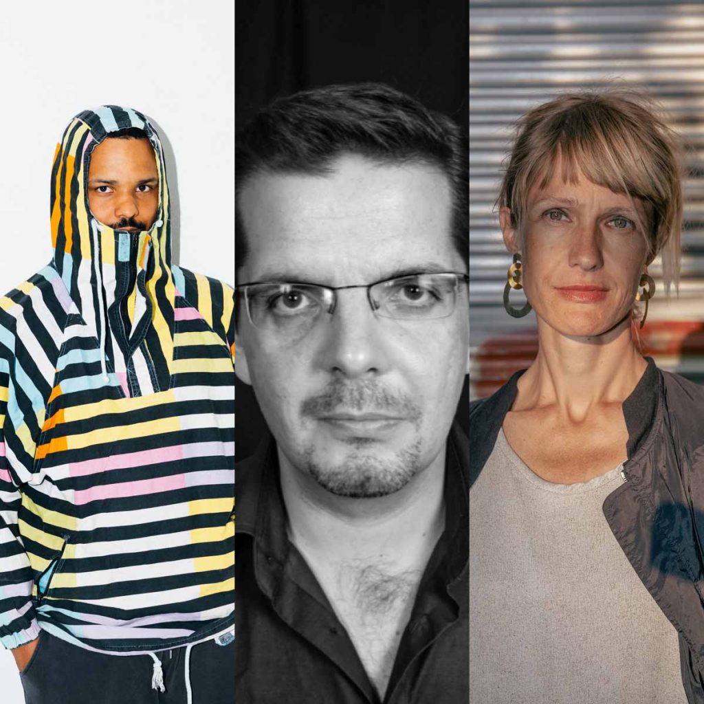 Die Collage zeigt drei Personen von links nach rechts: Vincent Bababoutilabo, Robert Mießner und Sandra Teitge.Vincent Bababoutilabo ist links zu sehen und trägt einen bunten gestreiften Hoodie, der einen Teil seines Gesichts bedeckt, sodass nur seine Augen und die Stirn sichtbar sind. In der Mitte ist Robert Mießner in Schwarz-Weiß abgebildet, mit ernstem Gesichtsausdruck, einer Brille und einem dunklen Hemd. Rechts ist Sandra Teitge zu sehen, die vor einem Hintergrund aus horizontalen Metallläden steht. Sie hat kurze blonde Haare, trägt große runde Ohrringe und ist in einem hellen Oberteil mit einer dunklen Jacke gekleidet. Jedes Porträt ist stilistisch und im Hintergrund unterschiedlich, was die Individualität jeder Person widerspiegelt.